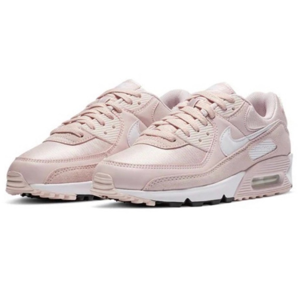 Nike AirMax 90 in Barely Rose Pink